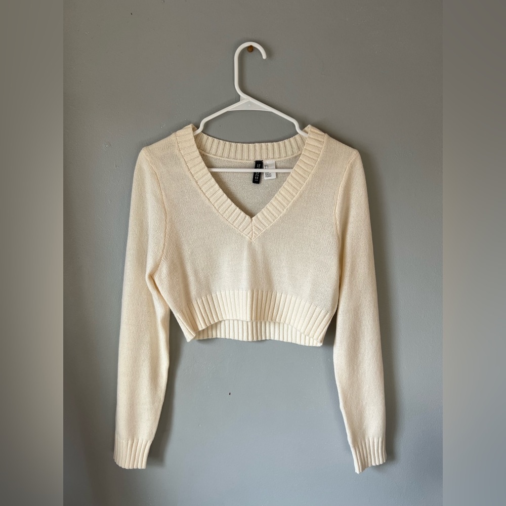H&M cropped sweater!